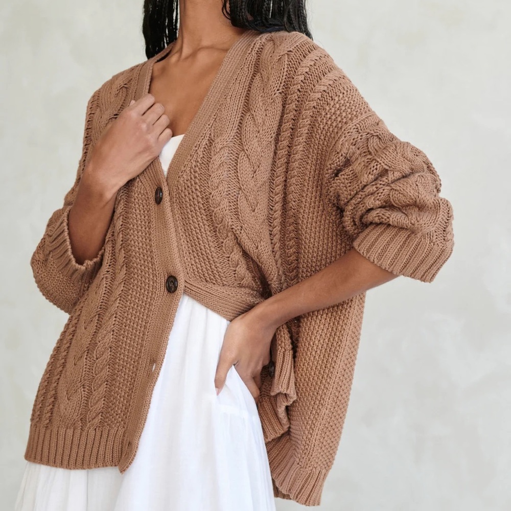 JENNI KAYNE cable Cardigan in dark camel, brand new